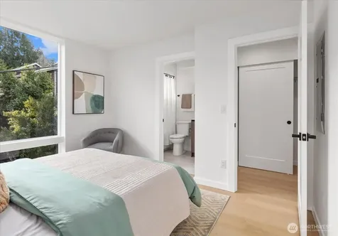 3112 Queen Anne Avenue N Seattle WA 98119