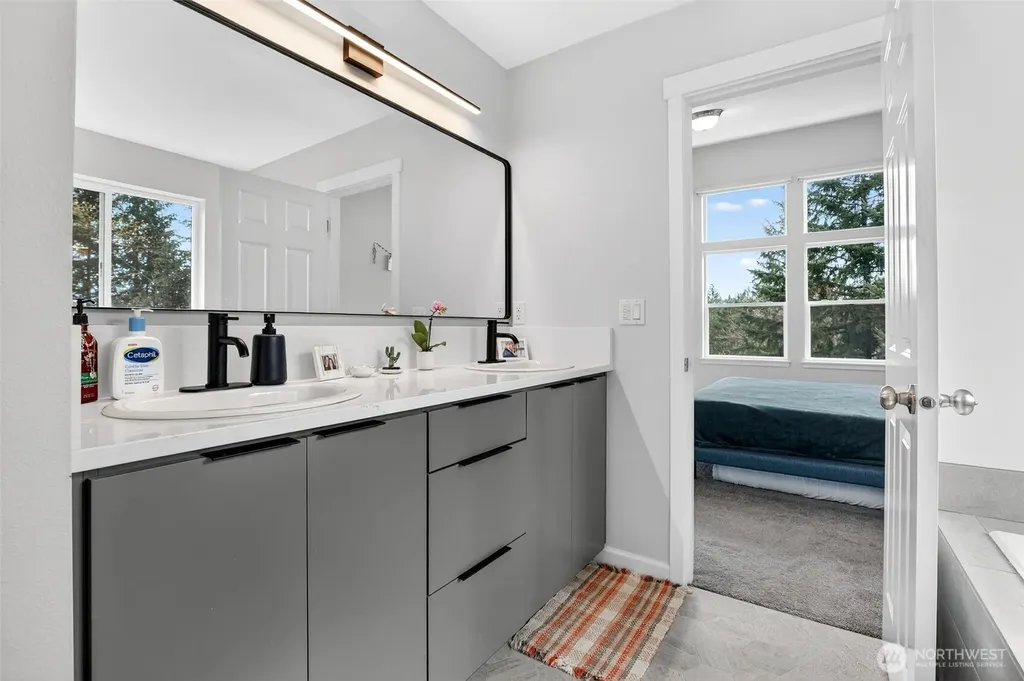 717 NE 382nd Street La Center WA 98629