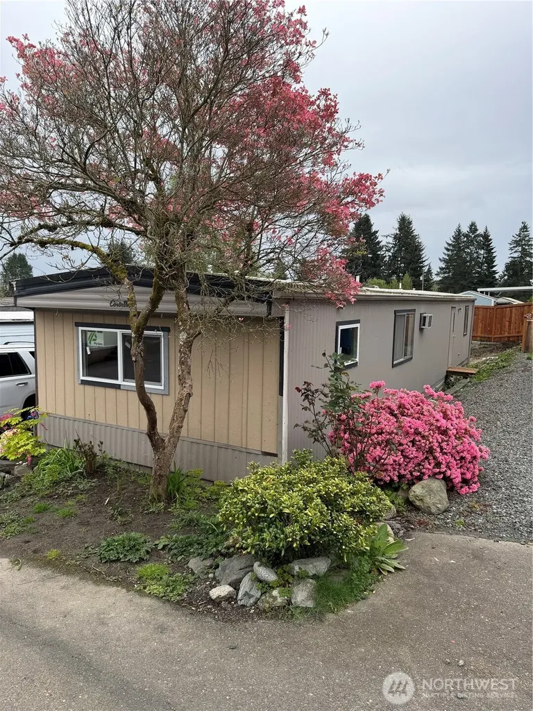 23708 Locust Way Bothell WA 98021