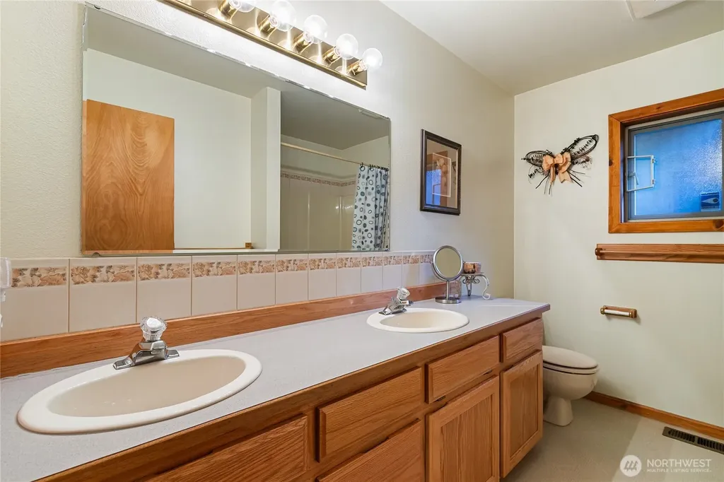 7077 Austin Pass Road Glacier WA 98244