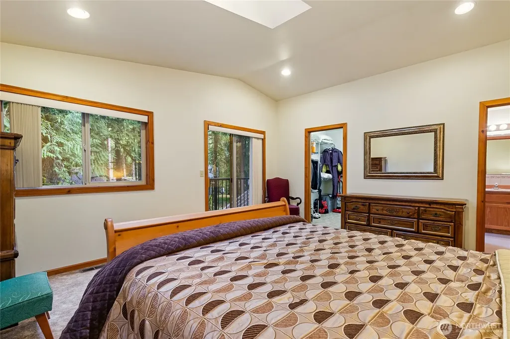 7077 Austin Pass Road Glacier WA 98244