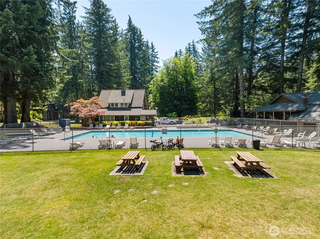 7077 Austin Pass Road Glacier WA 98244