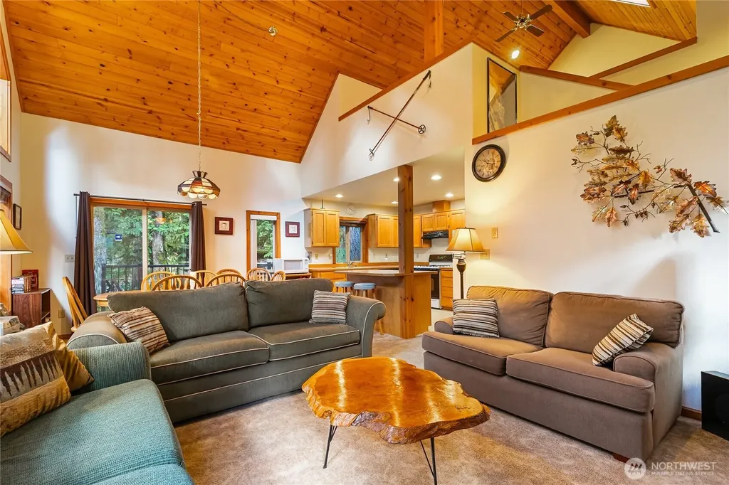 7077 Austin Pass Road Glacier WA 98244