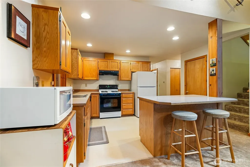 7077 Austin Pass Road Glacier WA 98244