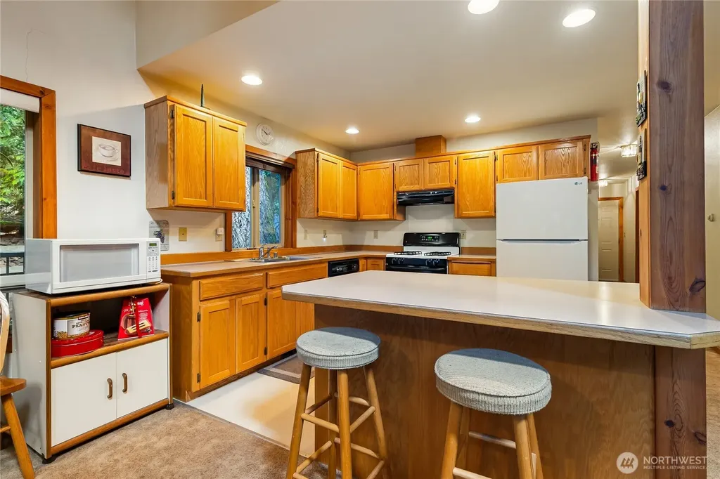 7077 Austin Pass Road Glacier WA 98244