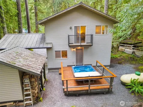 7077 Austin Pass Road Glacier WA 98244