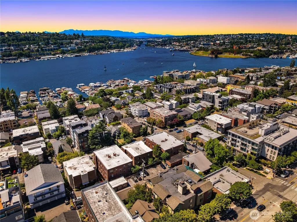 2035 Eastlake Avenue E Seattle WA 98102