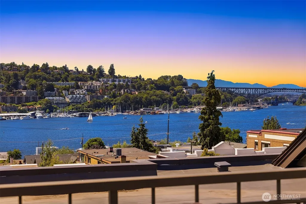 2035 Eastlake Avenue E Seattle WA 98102