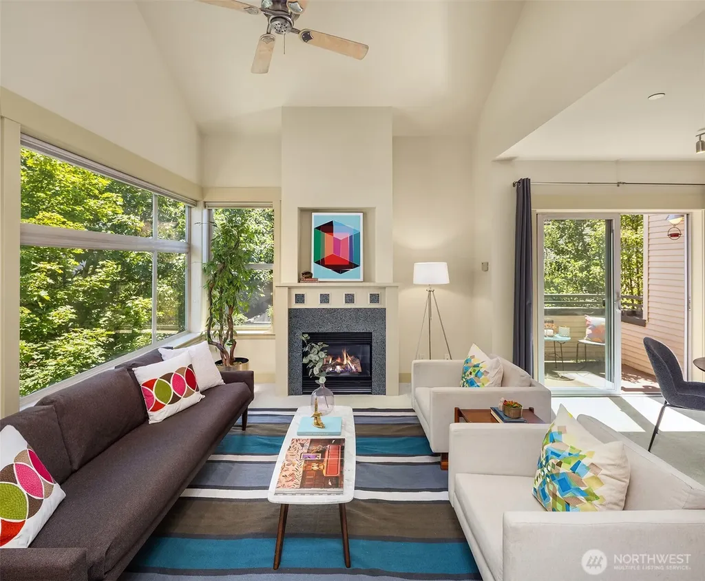 2035 Eastlake Avenue E Seattle WA 98102
