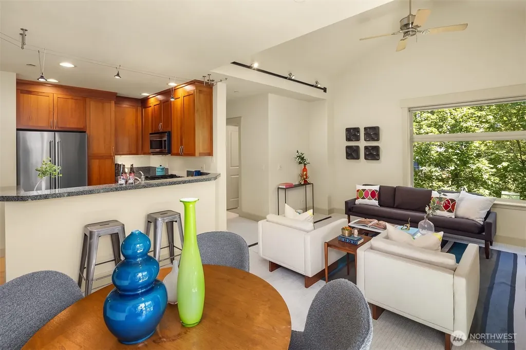2035 Eastlake Avenue E Seattle WA 98102