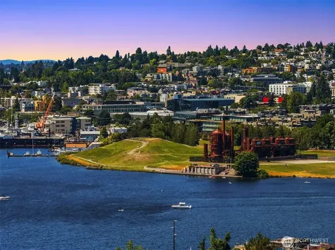 2035 Eastlake Avenue E Seattle WA 98102