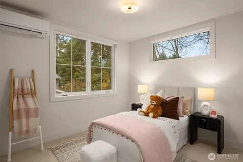 10618 NE 54th Lane Kirkland WA 98033