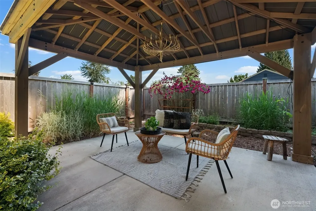 521 Boyd Avenue Sumner WA 98390