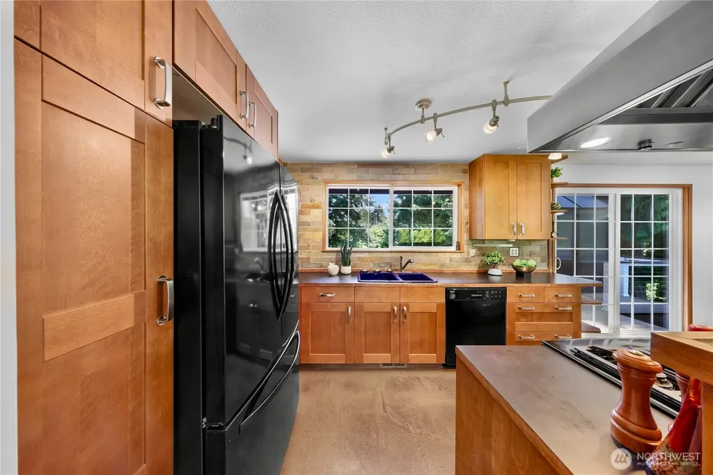 16237 NE 99th Street Redmond WA 98052