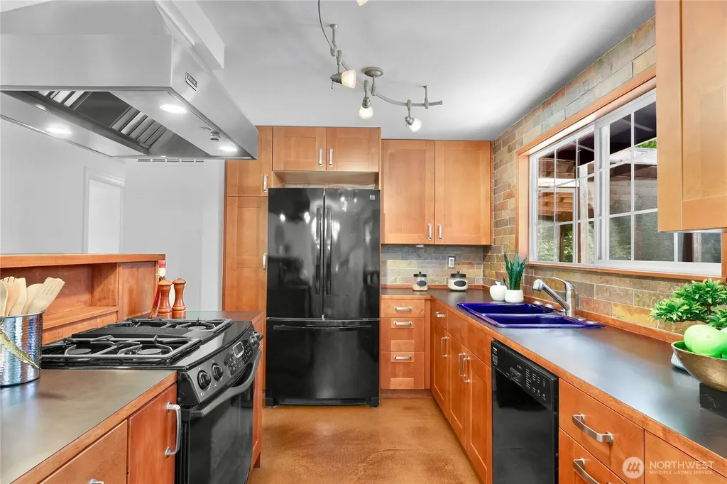 16237 NE 99th Street Redmond WA 98052