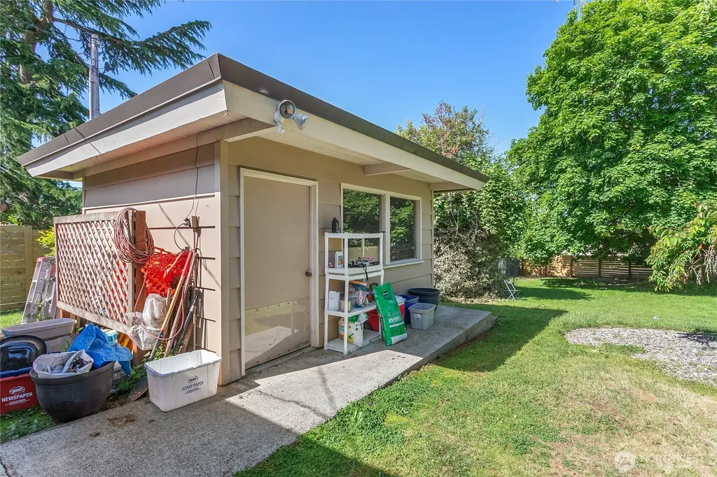 429 12th Street Blaine WA 98230