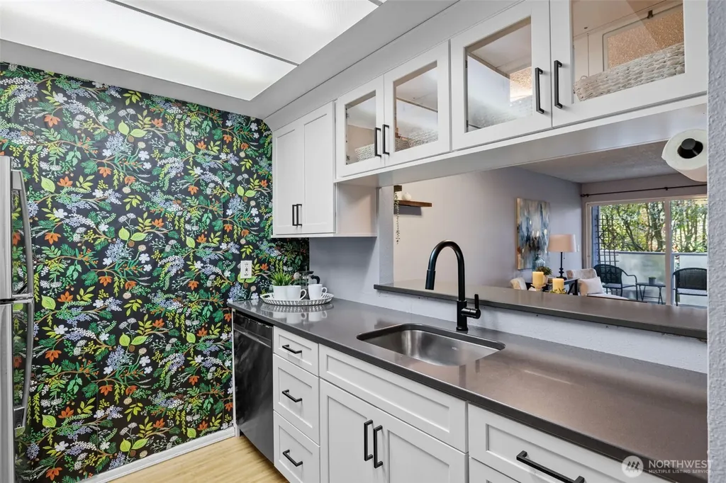 8812 20th Avenue NE Seattle WA 98115