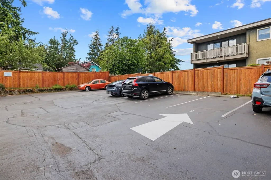 8812 20th Avenue NE Seattle WA 98115