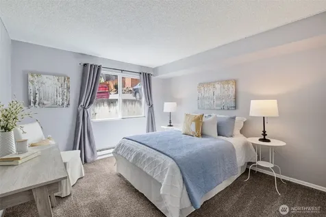 8812 20th Avenue NE Seattle WA 98115
