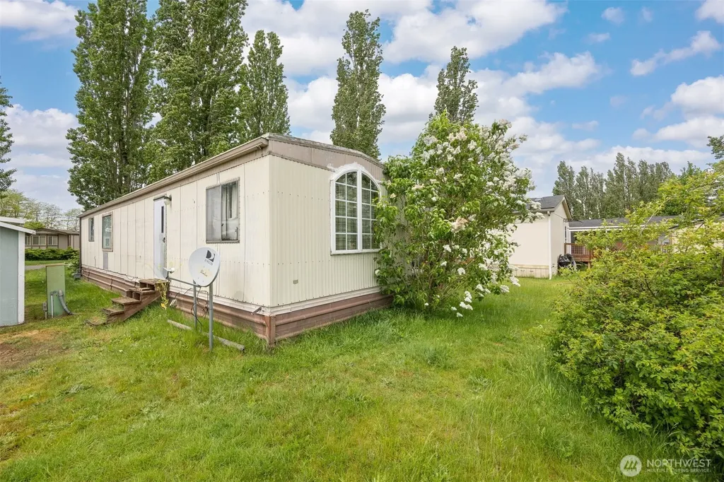 380 E Pole Road Lynden WA 98264