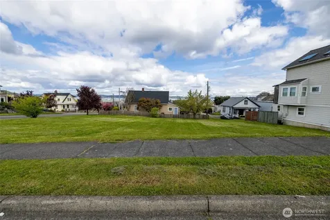 2801 N Mccarver Street Tacoma WA 98403