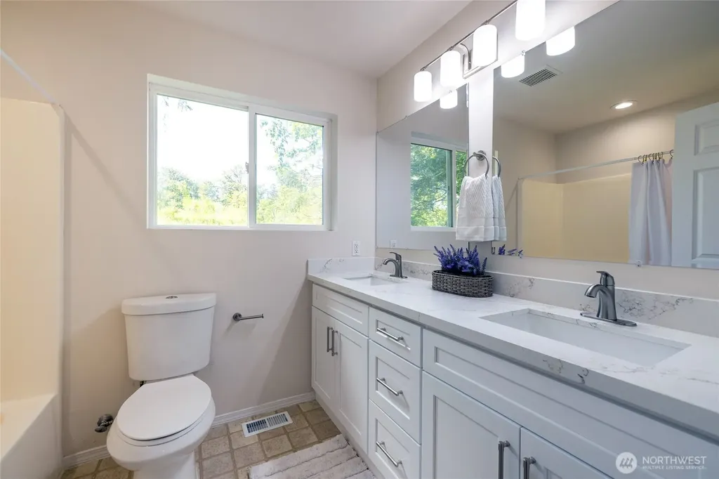 3077 S 279th Place Auburn WA 98001