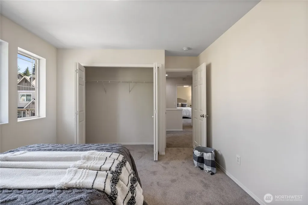 3077 S 279th Place Auburn WA 98001