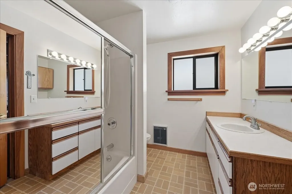 39 Helios Hills Lane Manson WA 98831