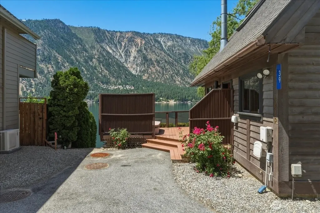 39 Helios Hills Lane Manson WA 98831