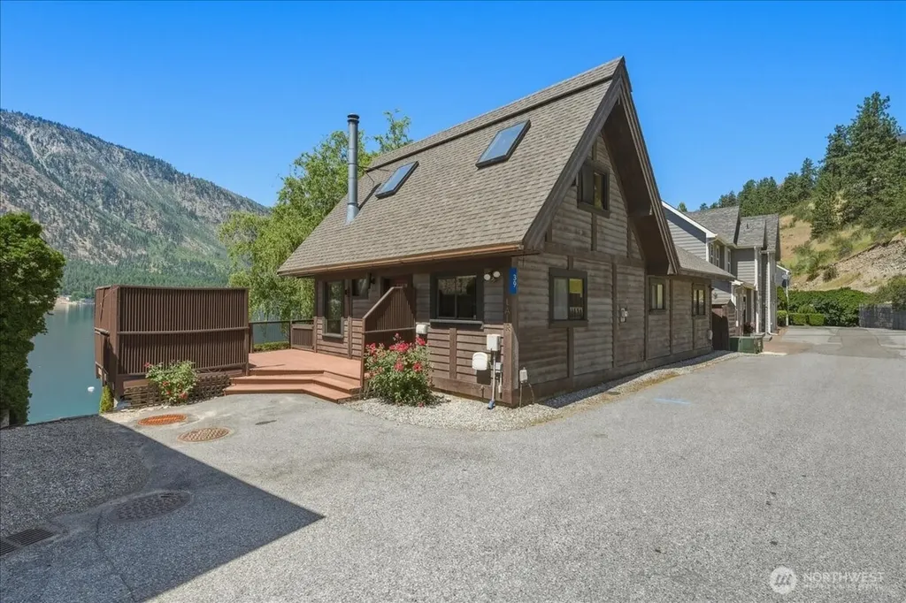 39 Helios Hills Lane Manson WA 98831