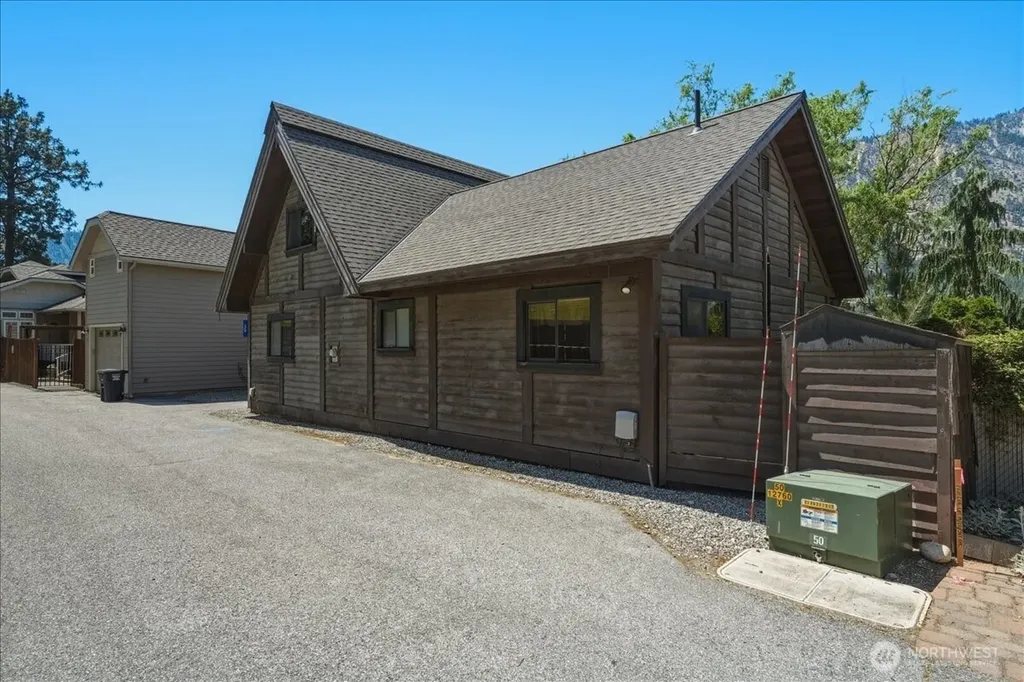 39 Helios Hills Lane Manson WA 98831