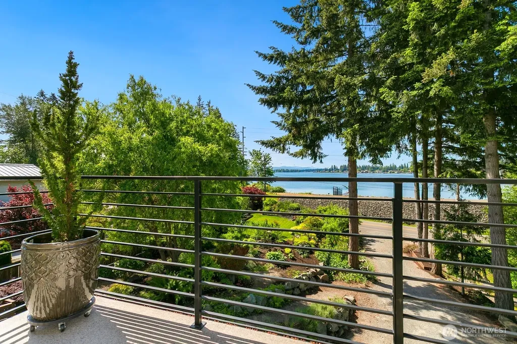 18917 9th Street E Lake Tapps WA 98391