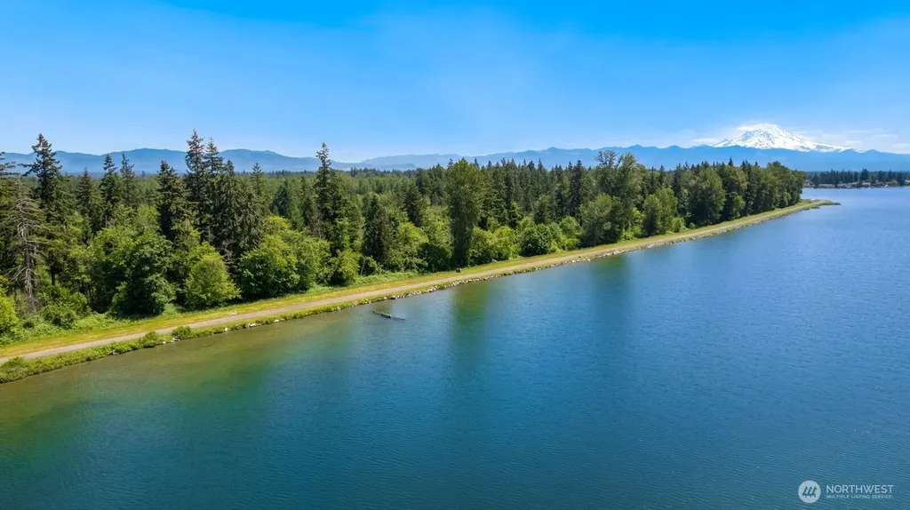 18917 9th Street E Lake Tapps WA 98391