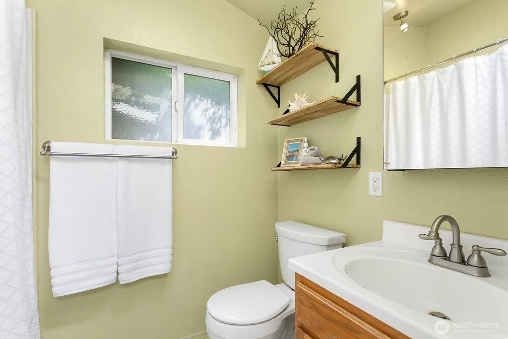 18917 9th Street E Lake Tapps WA 98391