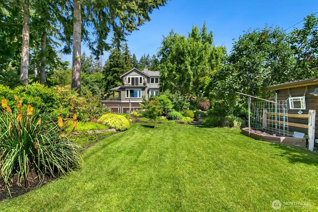 18917 9th Street E Lake Tapps WA 98391