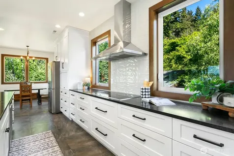 18917 9th Street E Lake Tapps WA 98391