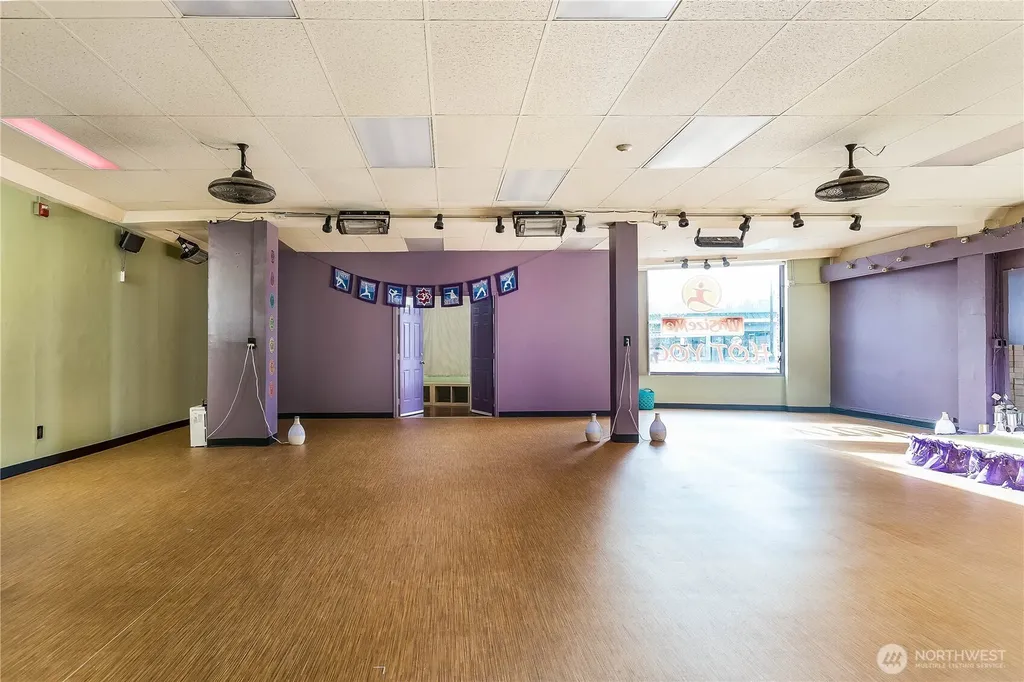 670 SE Pioneer Way Oak Harbor WA 98277