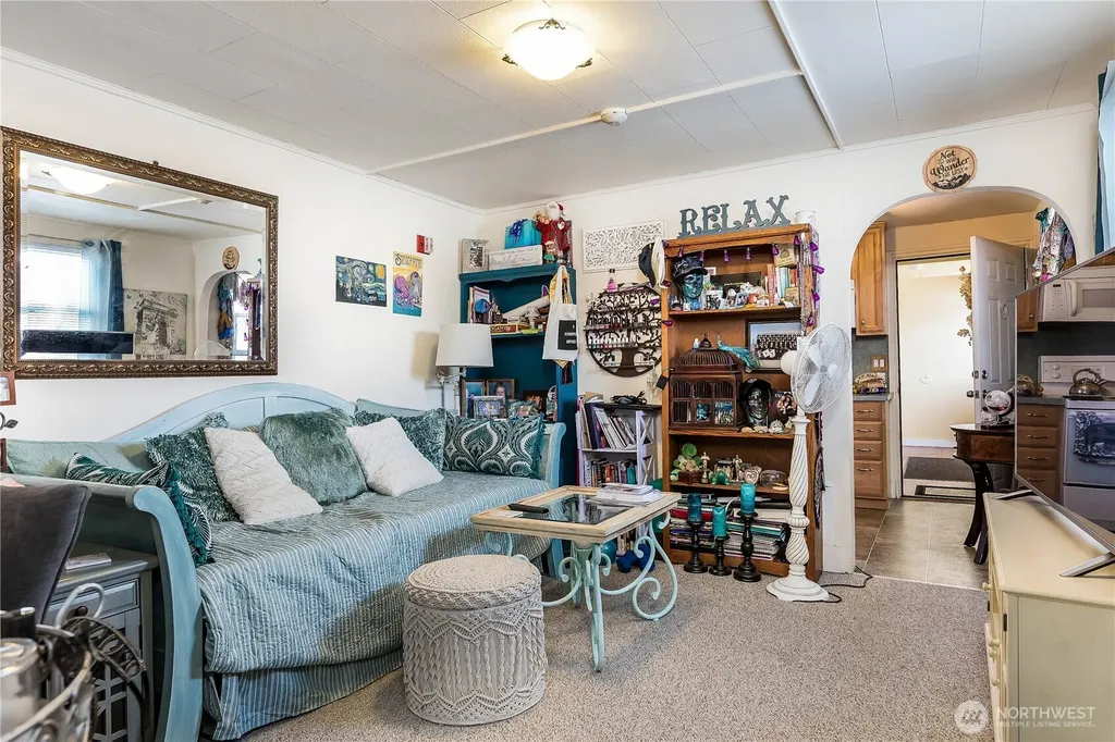 670 SE Pioneer Way Oak Harbor WA 98277