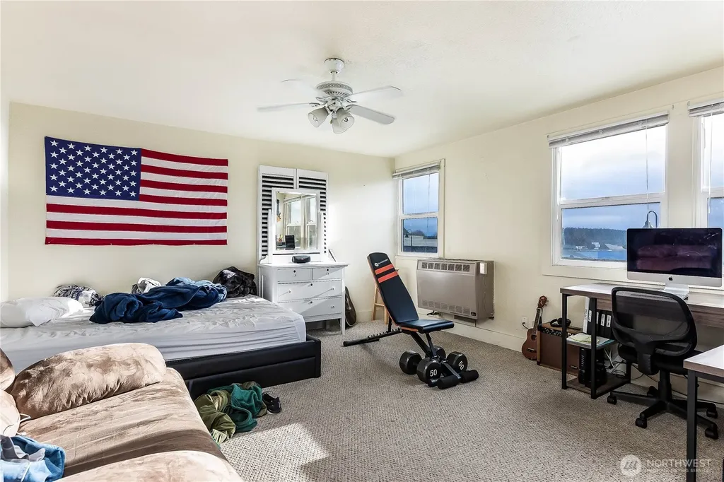 670 SE Pioneer Way Oak Harbor WA 98277