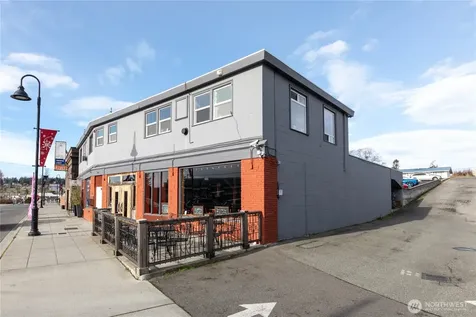 670 SE Pioneer Way Oak Harbor WA 98277