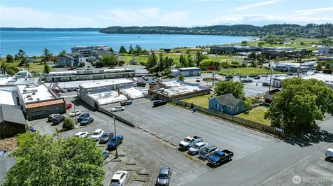 670 SE Pioneer Way Oak Harbor WA 98277