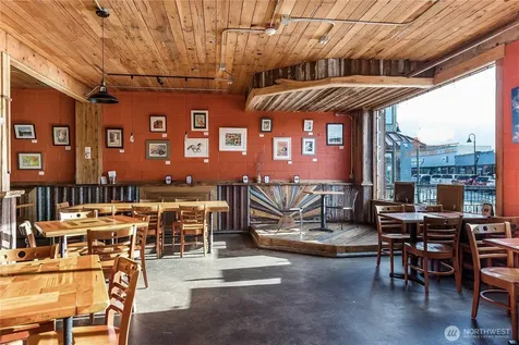 670 SE Pioneer Way Oak Harbor WA 98277