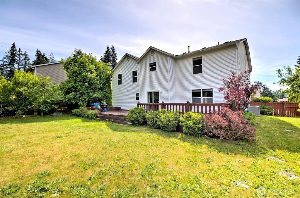 14321 108th Avenue E Puyallup WA 98374