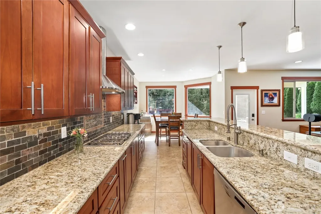 16011 126th Avenue E Puyallup WA 98374