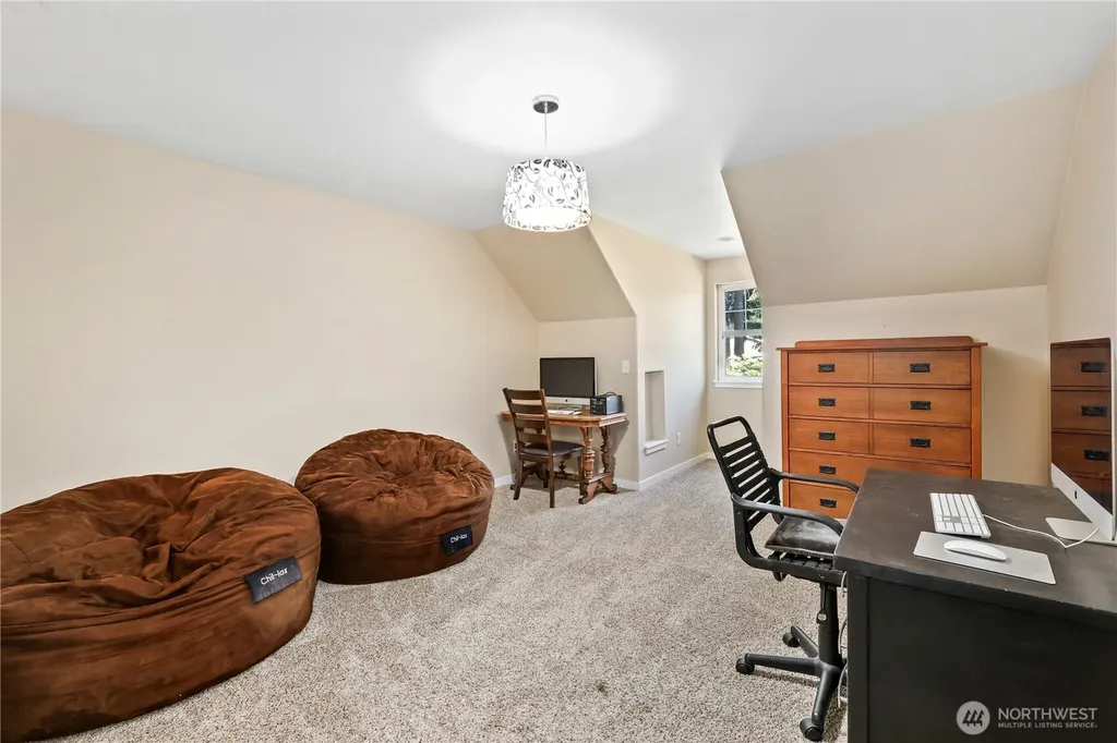16011 126th Avenue E Puyallup WA 98374