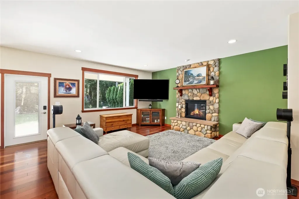 16011 126th Avenue E Puyallup WA 98374