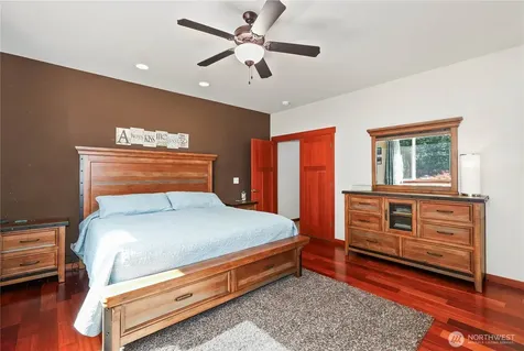 16011 126th Avenue E Puyallup WA 98374
