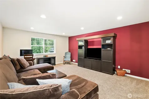 16011 126th Avenue E Puyallup WA 98374
