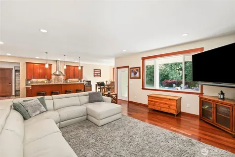 16011 126th Avenue E Puyallup WA 98374