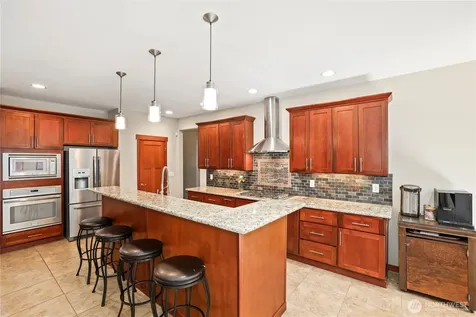 16011 126th Avenue E Puyallup WA 98374